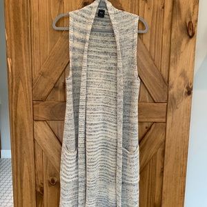 Gap cream and blue sleeveless long cardigan